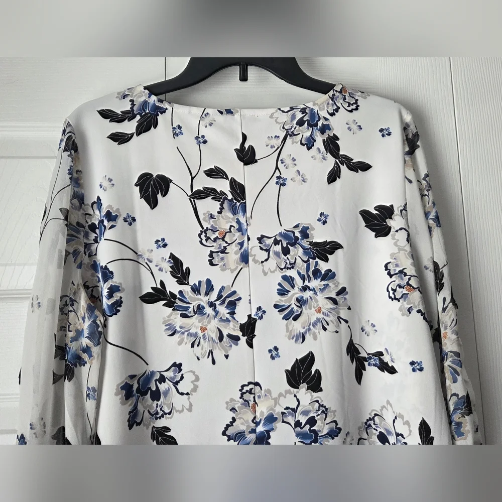 Ann Taylor Factory White Blouse with Blue Floral Print Size L - Picture 10 of 13